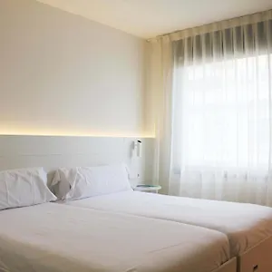 Pol & Grace 4* ברצלונה